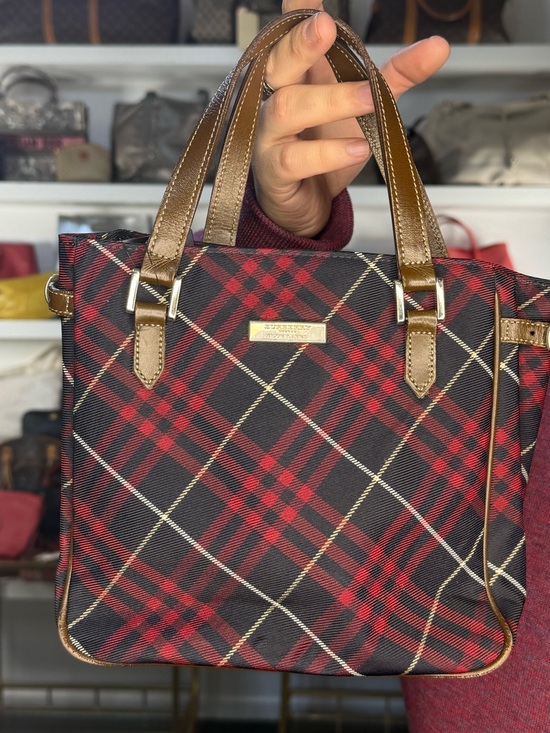 Handbags - BURBERRY TOTE